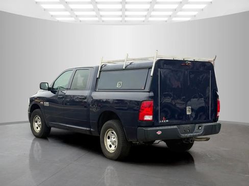 Used 2018 RAM 1500 SLT image 7