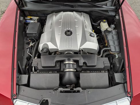 Used 2004 Cadillac XLR RWD image 45