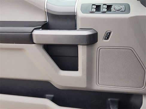 Used 2015 Ford F150 XLT w/ Equipment Group 301A Mid image 22