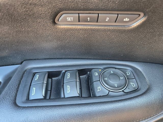 Used 2018 Cadillac XT5 Luxury w/ Driver Awareness Package FWD image 34