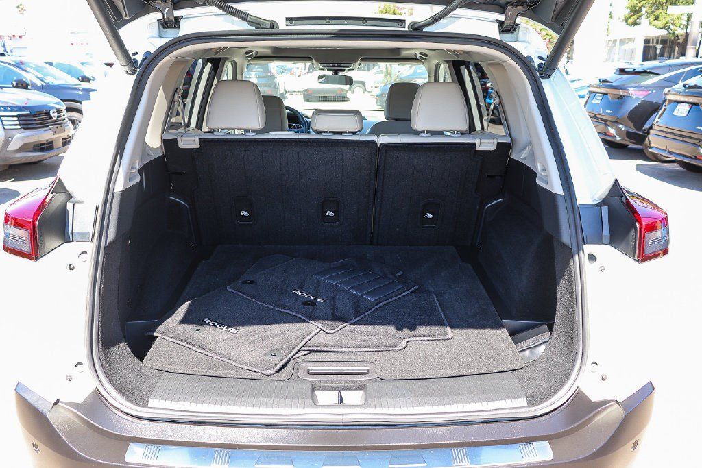 Certified 2023 Nissan Rogue SV w/ SV Premium Package AWD/4WD image 24