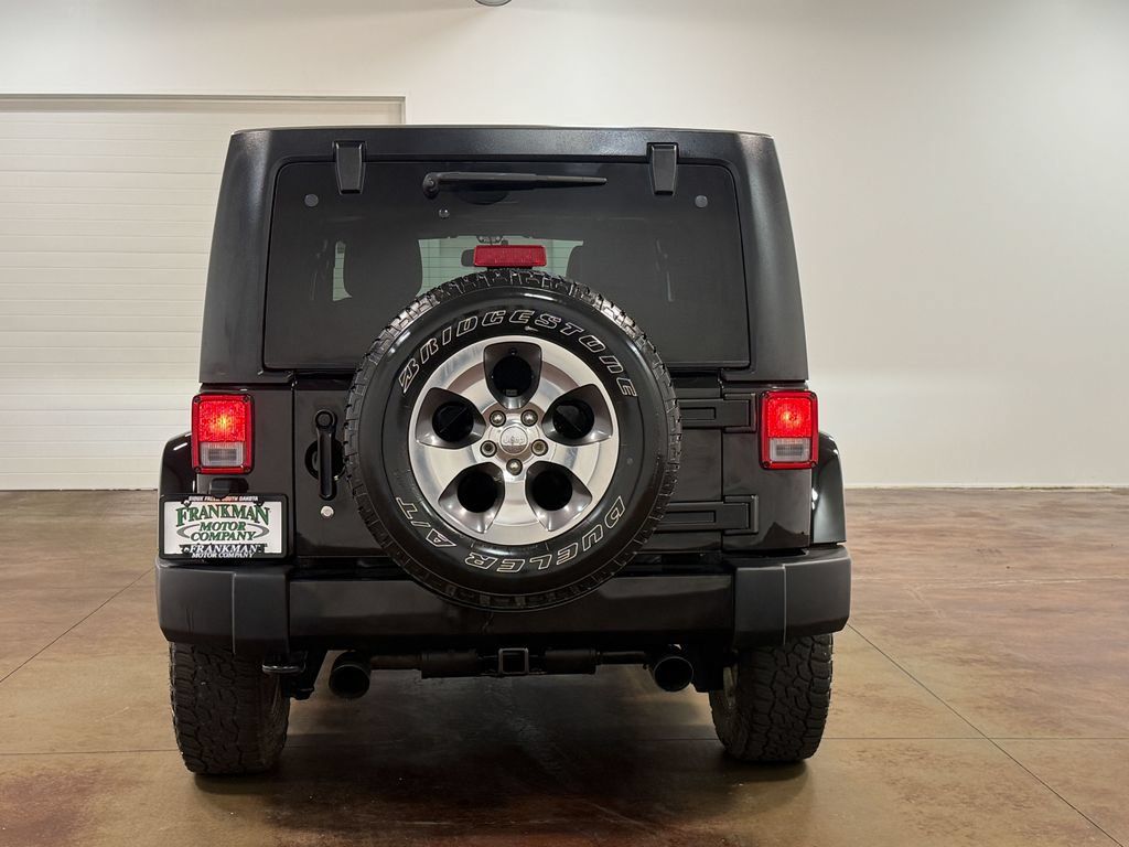 Used 2018 Jeep Wrangler Unlimited Sahara AWD/4WD image 25