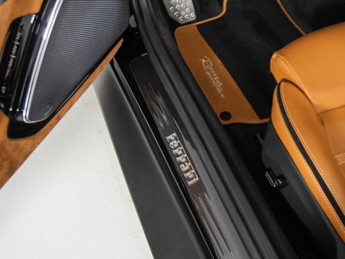 Certified 2024 Ferrari Roma Spider image 33