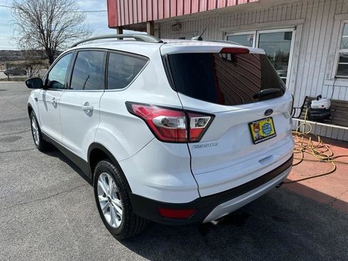 Used 2018 Ford Escape SE image 10