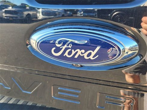 Used 2022 Ford Maverick XLT image 10