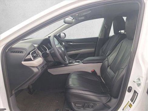 Certified 2024 Toyota Camry XLE image 10