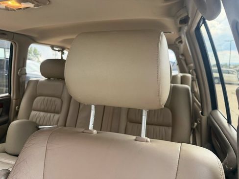 Used 2001 Lexus LX 470 4WD image 28