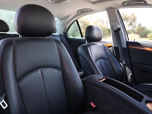 Used 2006 Mercedes-Benz E 350 4MATIC Sedan image 16