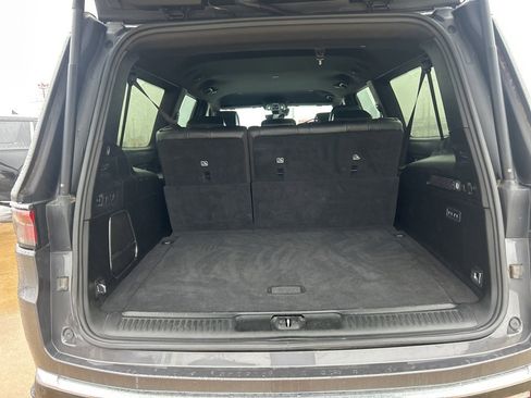 Used 2023 Jeep Wagoneer L Series II image 7