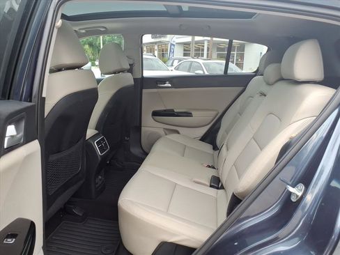 Used 2022 Kia Sportage EX image 20