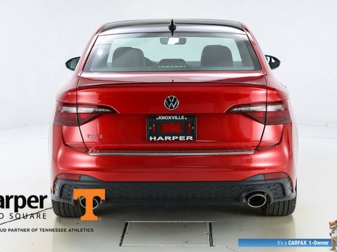 Used 2023 Volkswagen Jetta GLI Autobahn FWD image 8