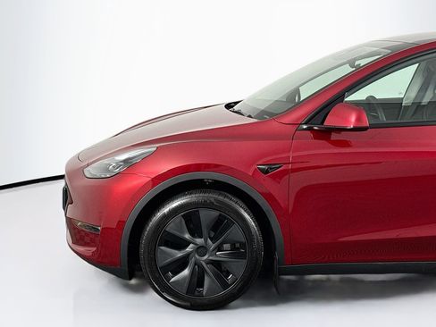 Used 2025 Tesla Model Y Long Range image 46