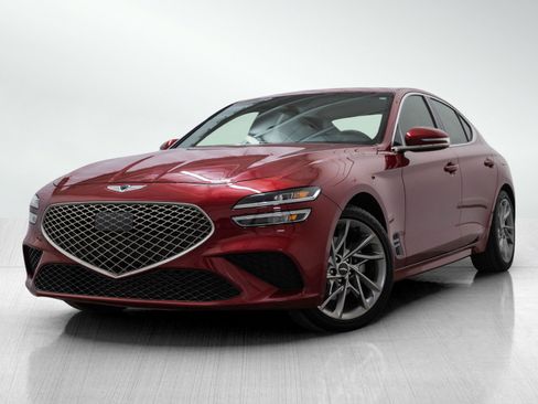 Used 2022 Genesis G70 2.0T image 1