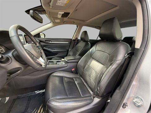 Used 2019 Nissan Altima 2.5 SL image 2