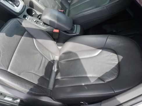 Used 2018 Audi Q3 2.0T Premium w/ Convenience Package image 14