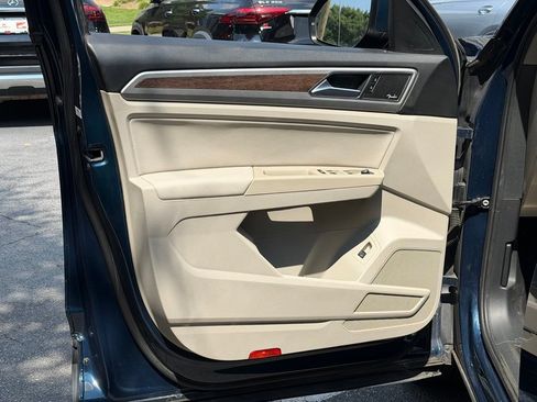 Used 2018 Volkswagen Atlas SEL Premium AWD/4WD image 29