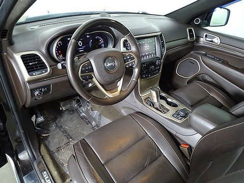 Used 2017 Jeep Grand Cherokee Summit w/ Platinum Series Group image 25