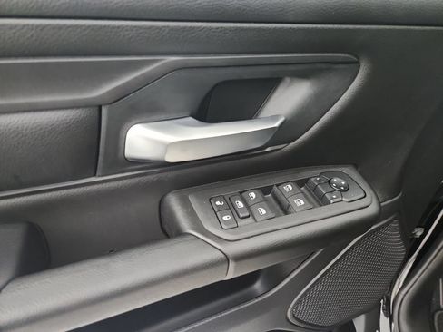 New 2026 RAM 1500 Express AWD/4WD image 4