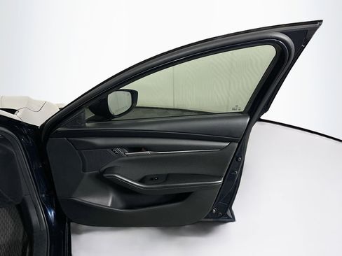 Used 2025 MAZDA MAZDA3 s image 30