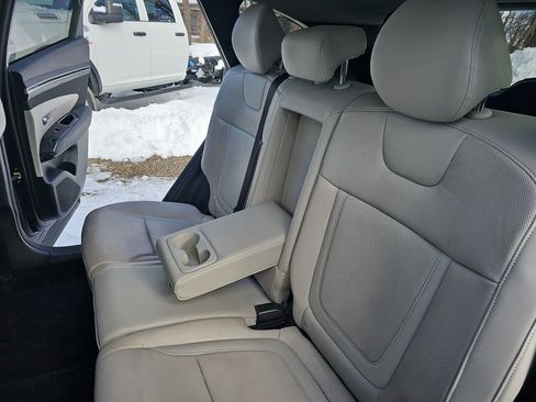 Used 2024 Hyundai Tucson Limited image 16