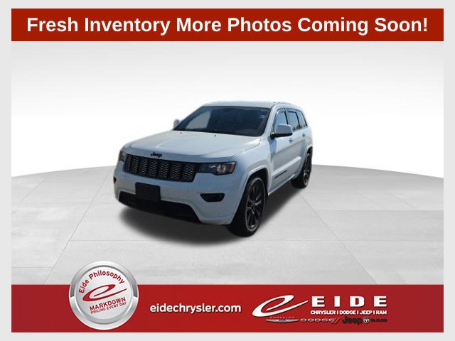 Used 2017 Jeep Grand Cherokee Altitude AWD/4WD image 1