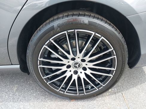 Used 2024 Mercedes-Benz C 300 Sedan image 35