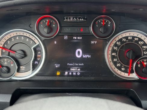 Used 2017 RAM 1500 Classic SLT w/ Luxury Group AWD/4WD image 22