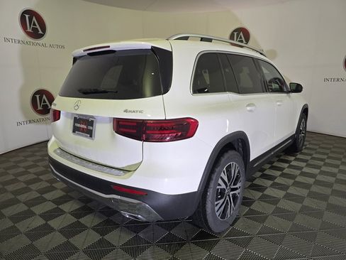 New 2025 Mercedes-Benz GLB 250 4MATIC image 4