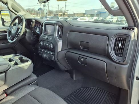 Used 2024 Chevrolet Silverado 2500 Custom w/ Custom Value Package image 86