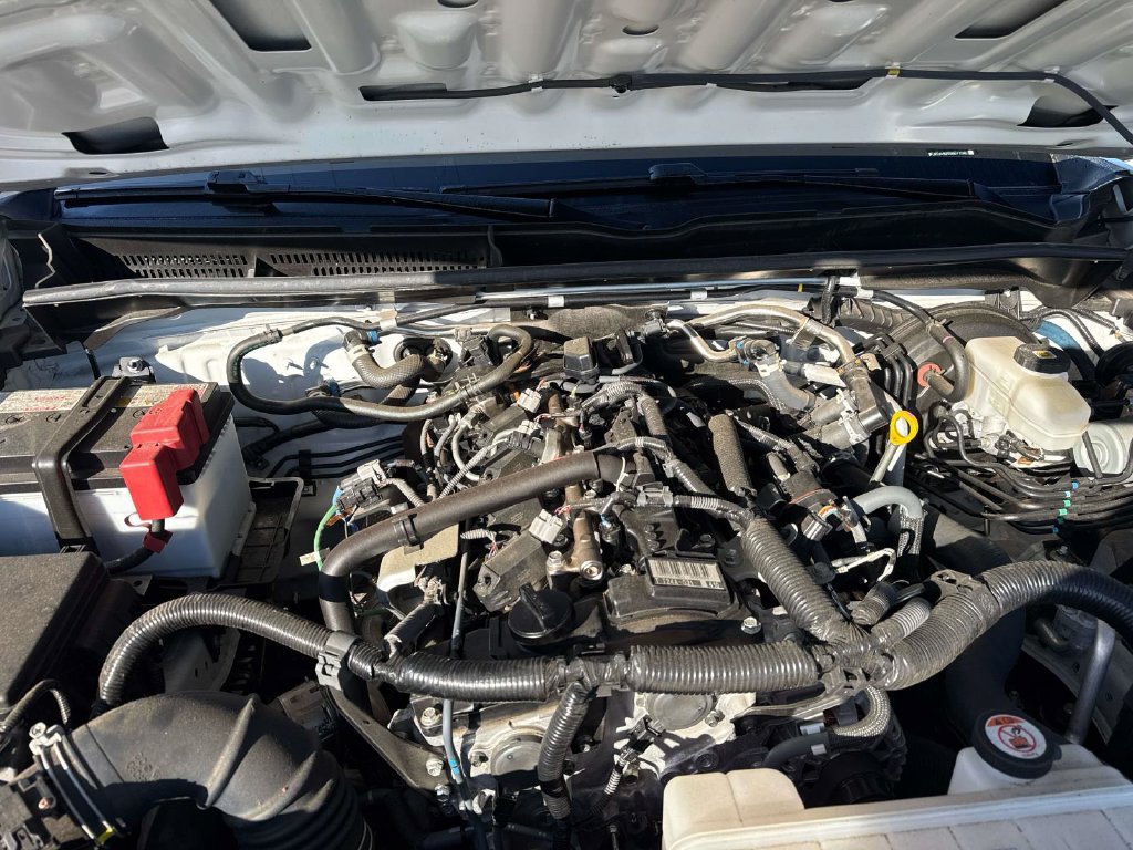 Used 2025 Toyota 4Runner SR5 AWD/4WD image 15