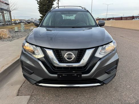 Used 2017 Nissan Rogue SV image 8