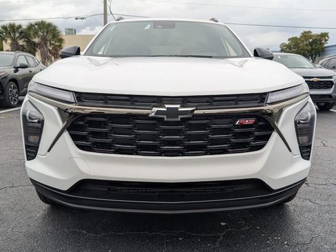 New 2026 Chevrolet Trax RS w/ Sunroof Package FWD image 2