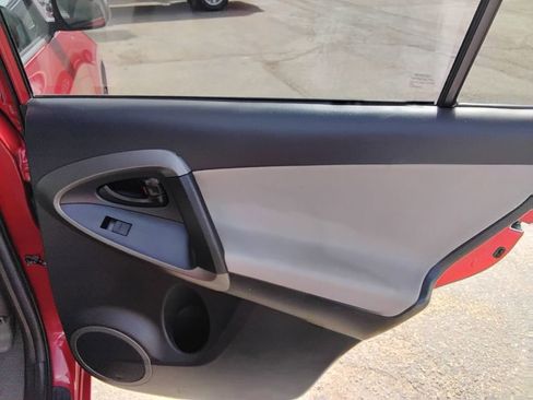 Used 2012 Toyota RAV4 4WD w/ Value Pkg image 9