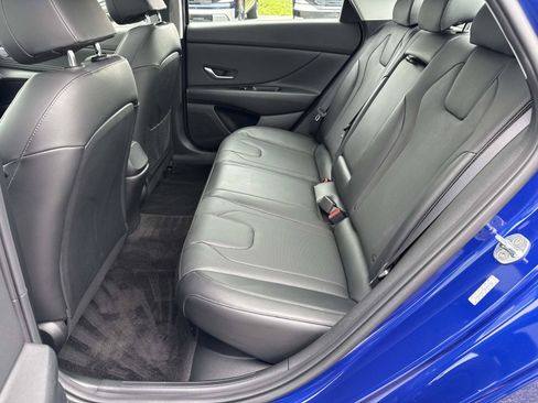 Certified 2021 Hyundai Elantra Limited FWD image 23
