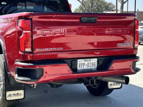 Used 2024 Chevrolet Silverado 3500 High Country w/ High Country Premium Package AWD/4WD image 6
