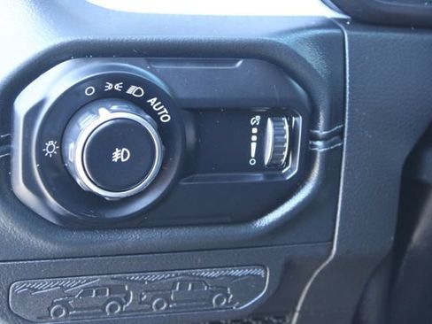Used 2024 Jeep Wrangler Unlimited Sahara AWD/4WD image 12
