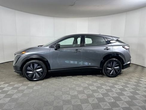 Used 2023 Nissan Ariya AWD image 6