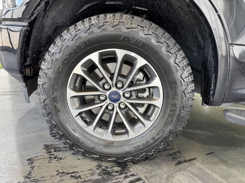 Used 2020 Ford F150 XLT w/ Equipment Group 302A Luxury AWD/4WD image 10