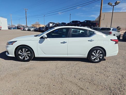 Used 2021 Nissan Altima 2.5 S image 3