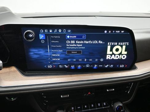 Used 2025 Chevrolet Tahoe High Country AWD/4WD image 13