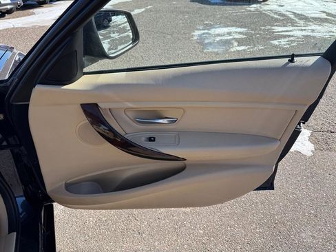 Used 2014 BMW 320i xDrive Sedan image 29