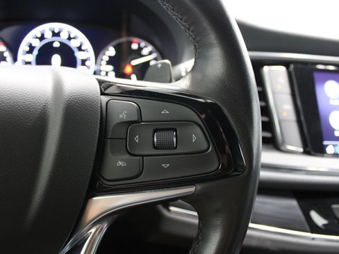 Used 2024 Buick Enclave Premium AWD/4WD image 43