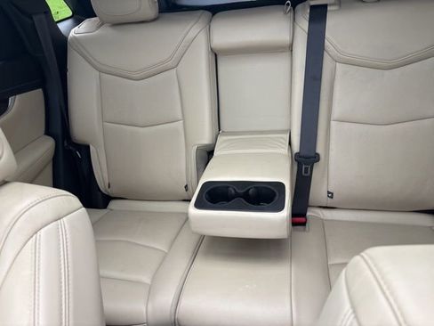 Used 2019 Cadillac XT5 Luxury image 29