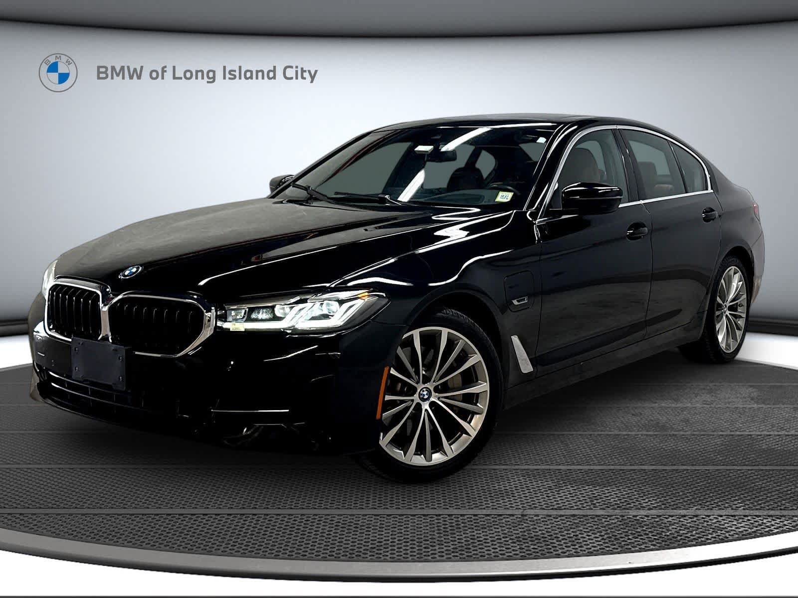 Used 2023 BMW 530e xDrive w/ Premium Package AWD/4WD image 1
