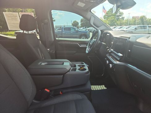 Certified 2026 GMC Sierra 1500 SLE AWD/4WD image 9