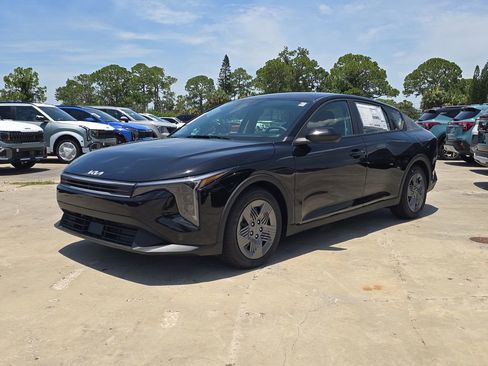 New 2026 Kia K4 FWD image 4