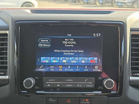 Used 2023 Nissan Frontier SV image 12