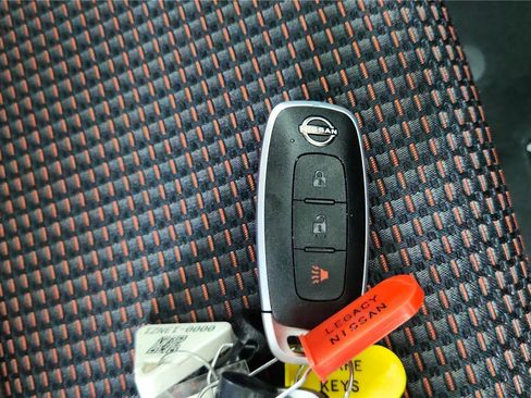 Certified 2025 Nissan Kicks SR FWD image 25