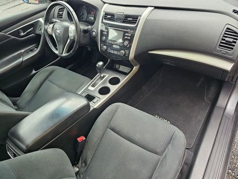 Used 2015 Nissan Altima 2.5 SV image 10