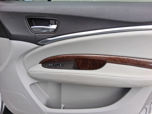Used 2018 Acura MDX FWD image 18